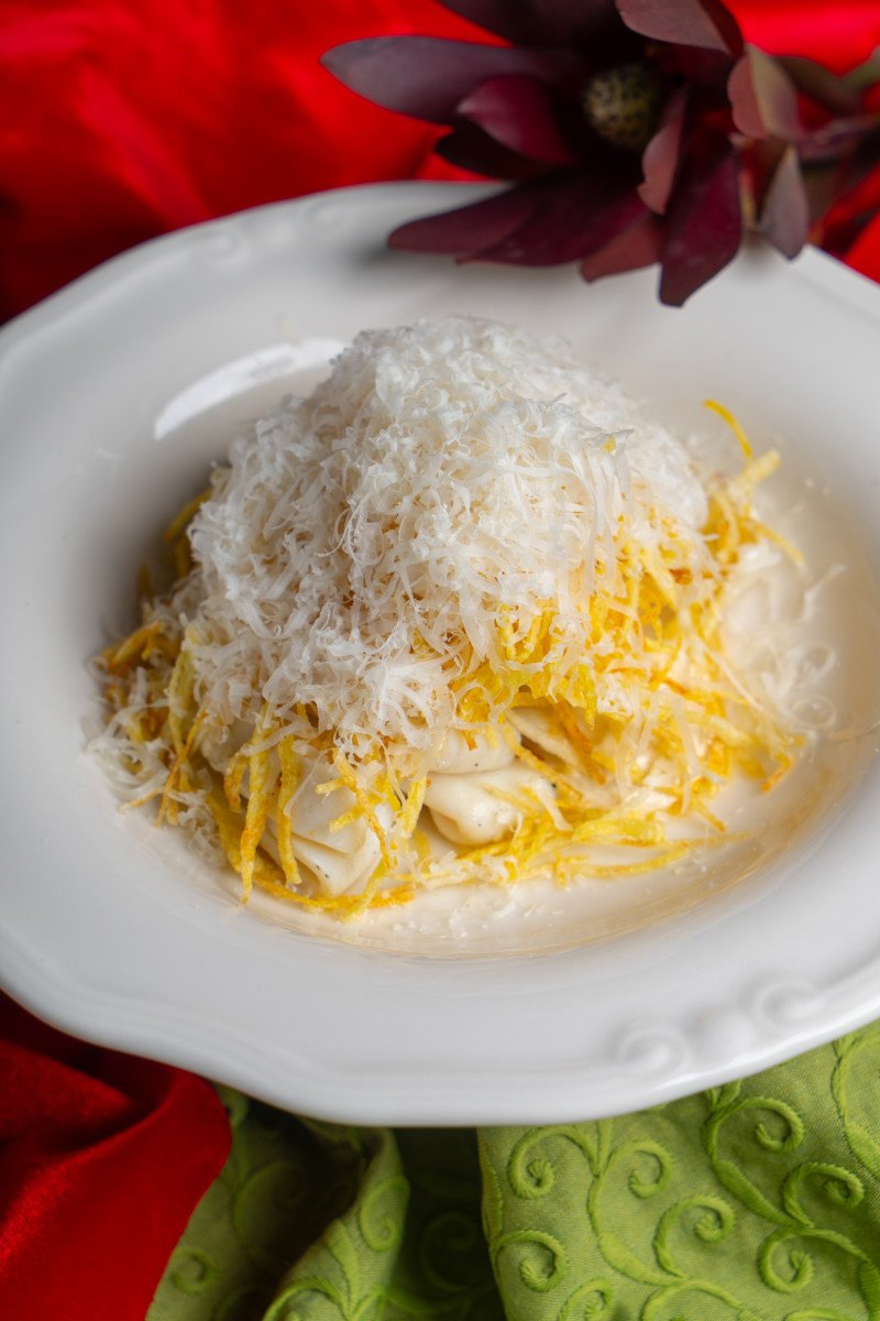 Кальмар с муссом из угря