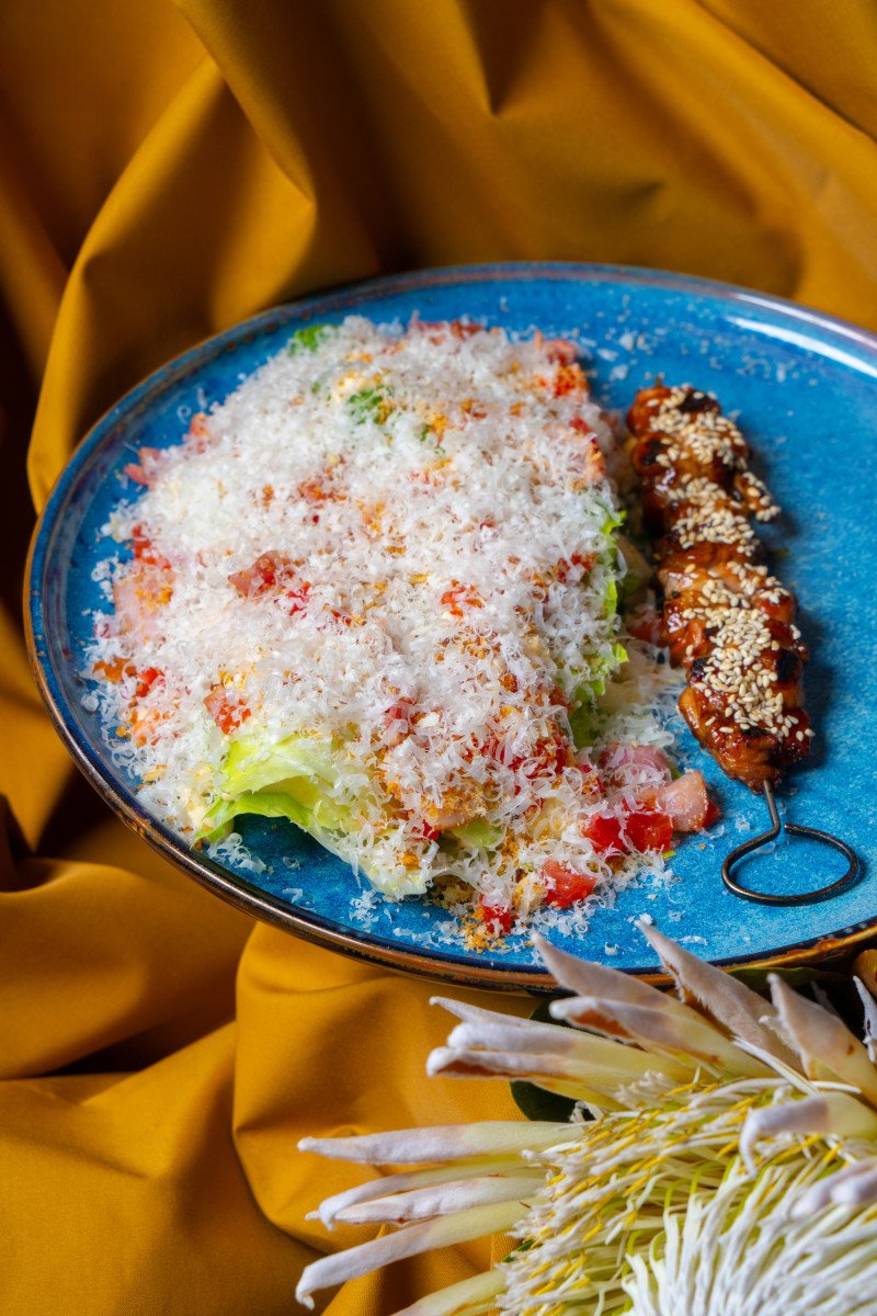 Цезарь с цыпленком AVE