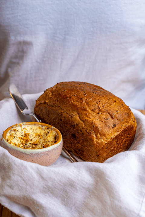 Хлеб с грецким орехом 