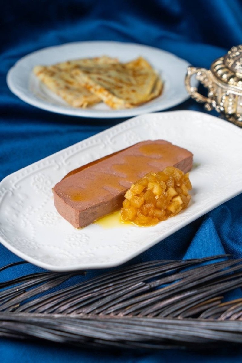 Куриный паштет с яблочным конфитюром