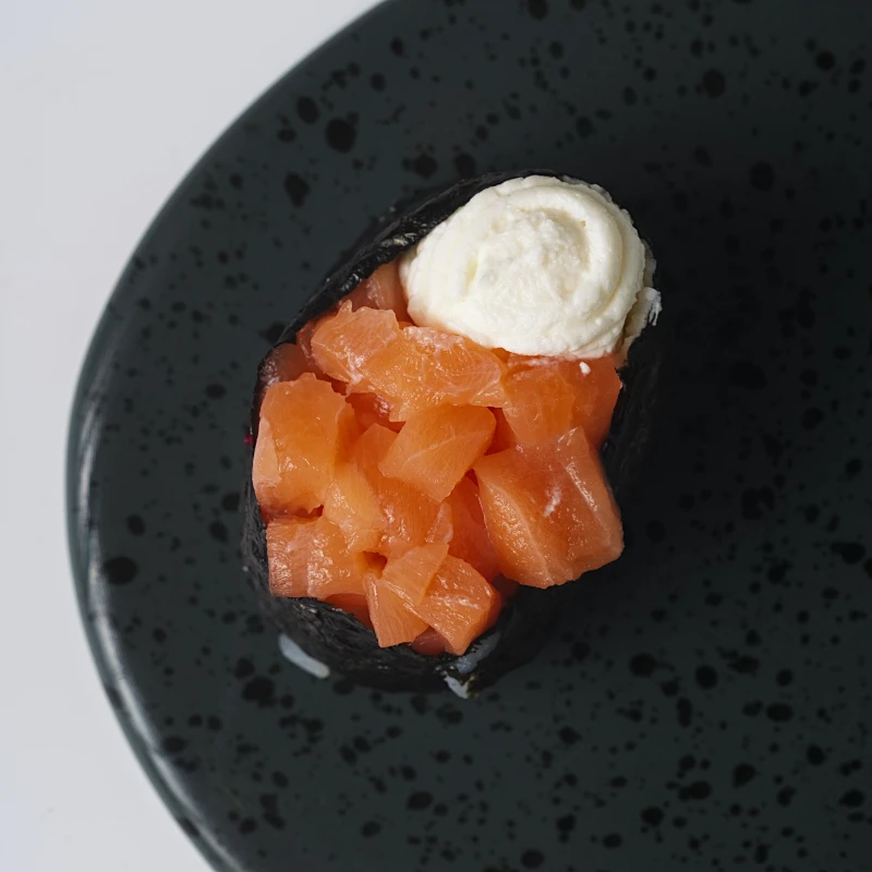 Гункан лосось