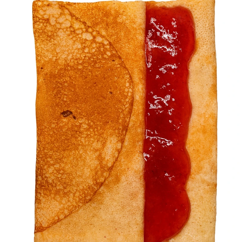 Блин с клубничным джемом