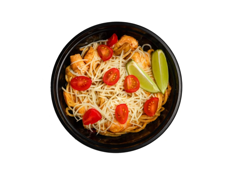 Спагетти с курицей том ям