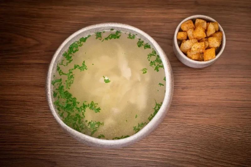 Суп лапша с курицей