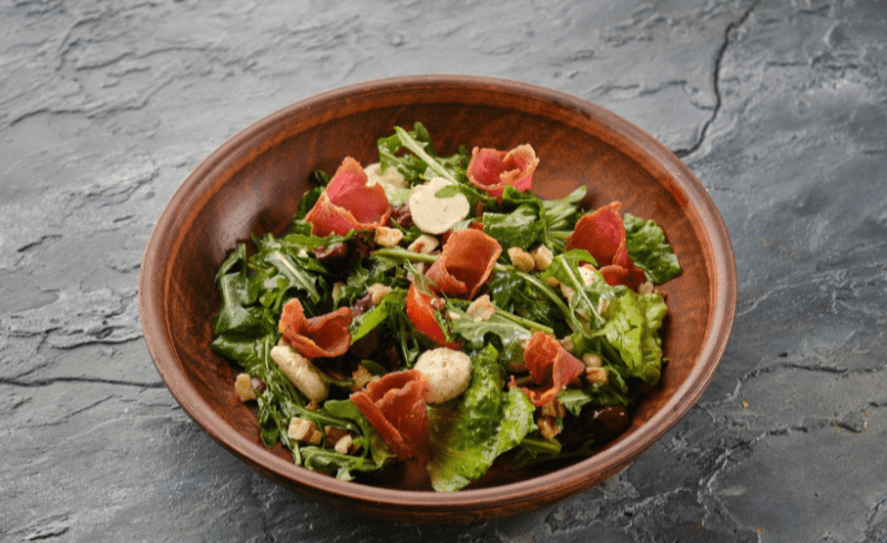 Салат с бастурмой