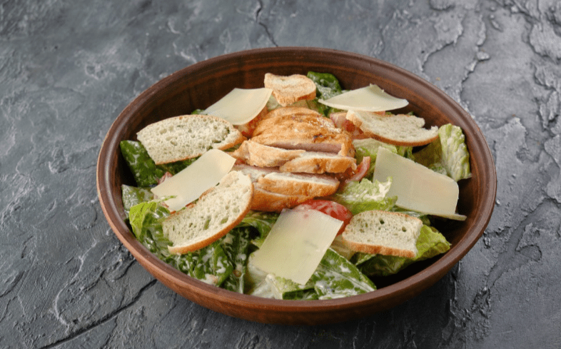 Цезарь салат с курицей