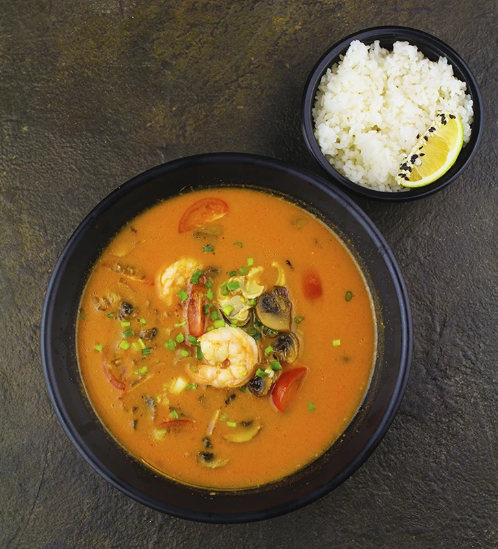Том ям с морепродуктами (острый)