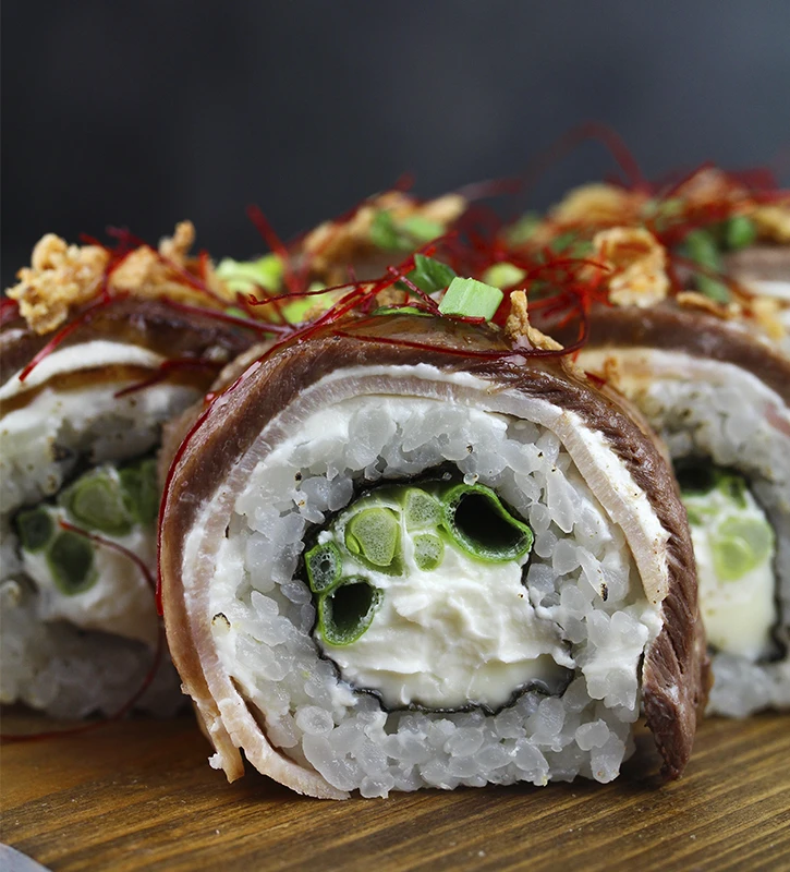 Премиум ролл язык с беконом