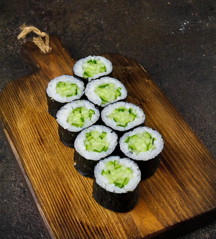 Маки с огурцом 