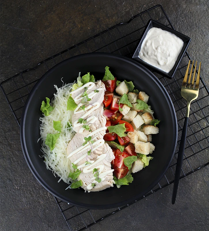 Цезарь с курицей