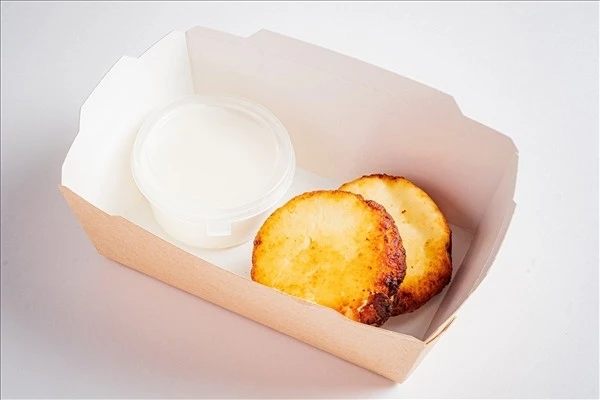 Сырники со сметаной