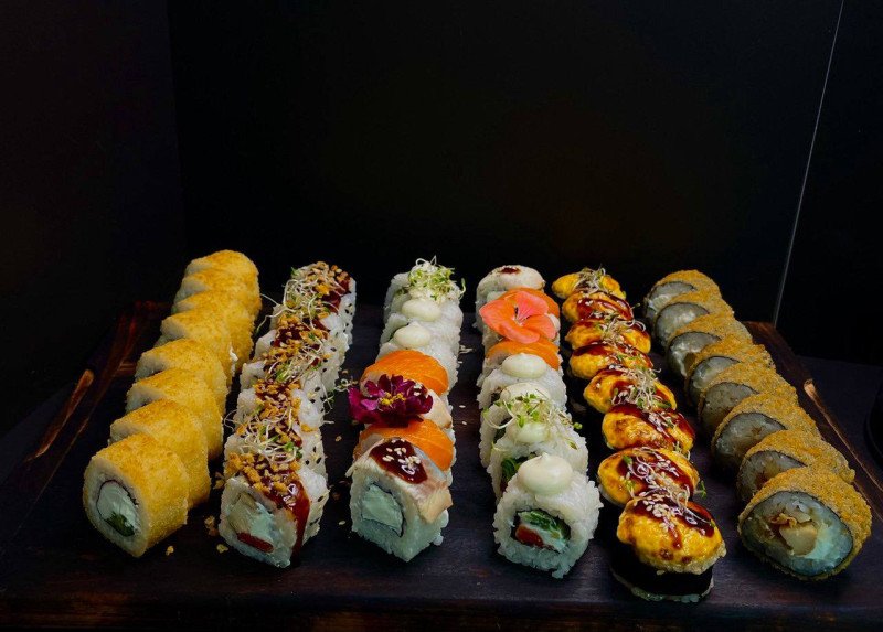 Сет его хотят