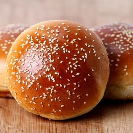 Булочка с кунжутом 