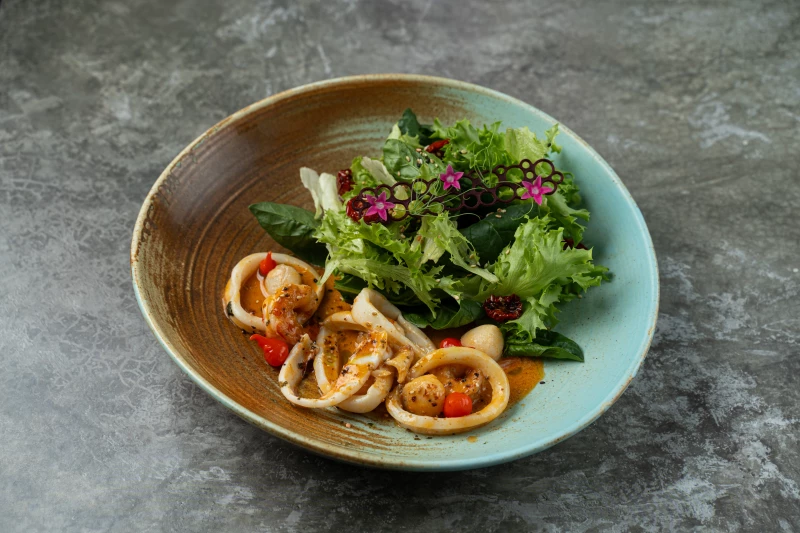 Холодные закуски и салаты