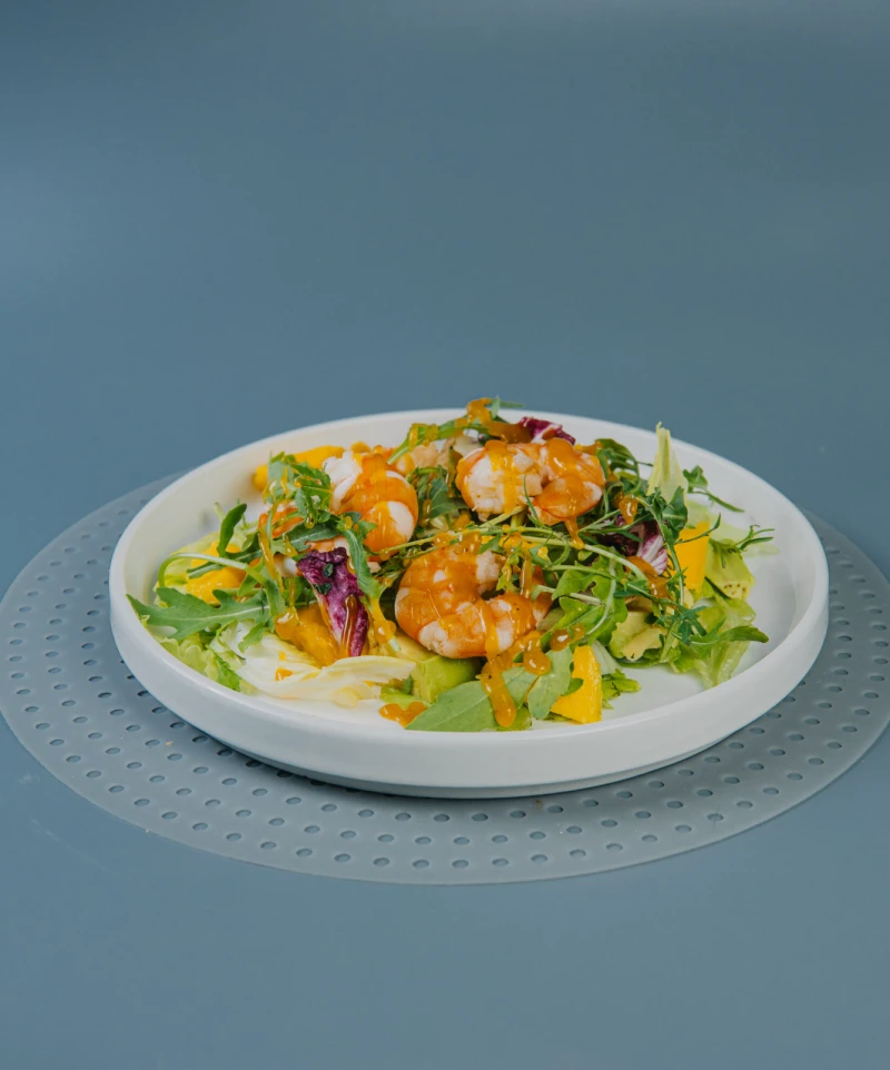 С креветкой и манго