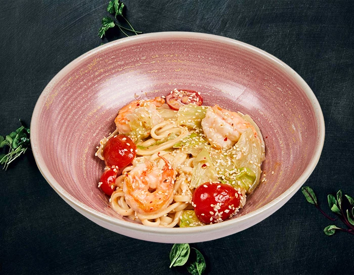 Лапша с тигровыми креветками в сливочном Свит Чили