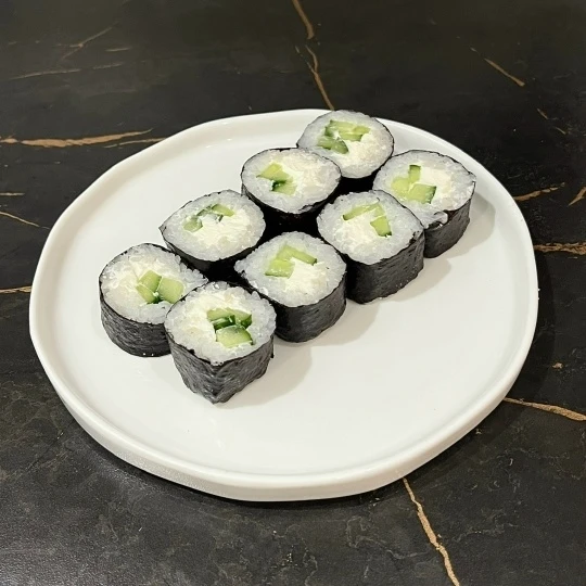 Ролл с огурцом