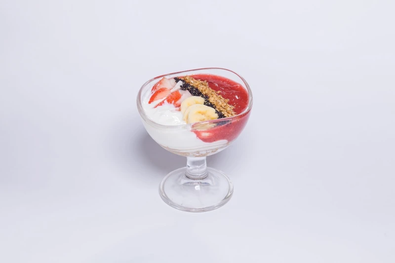 Смузи-боул ягодный