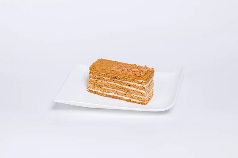 Пирожное "Медовик"