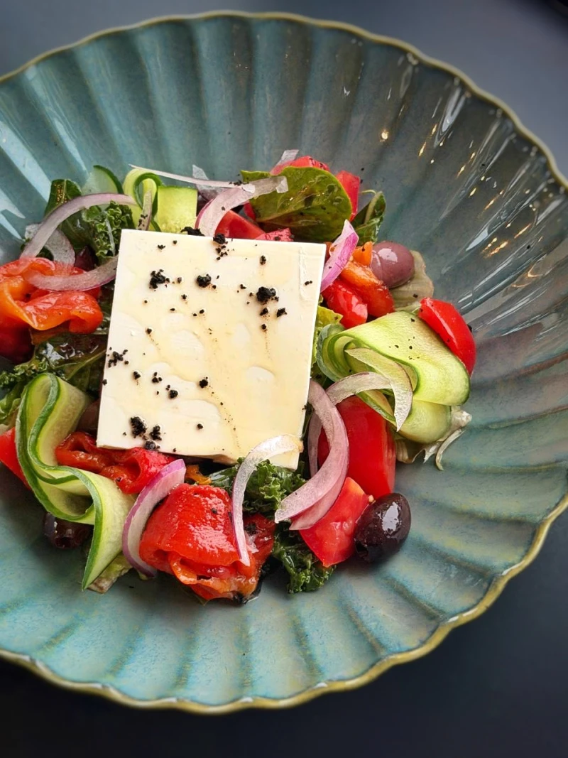 Овощной салат с оливками 250гр