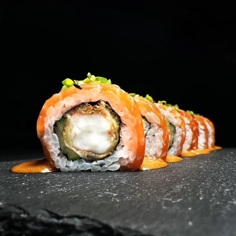 Ролл с лососем и креветкой том-ям 7 шт 240гр