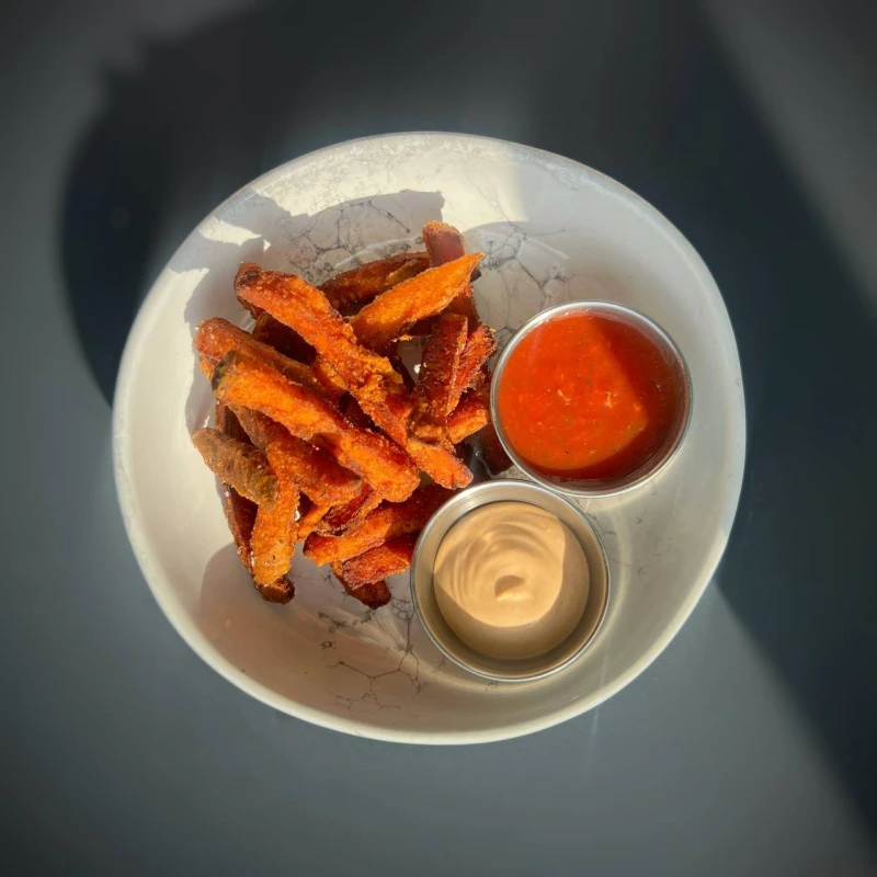 Сладкий батат фри/соус 115/45гр