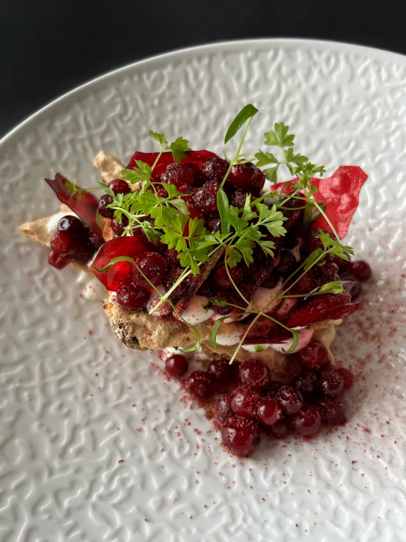 Парфе с Иван-чаем ,крыжовник,текстуры белого шоколада 135гр