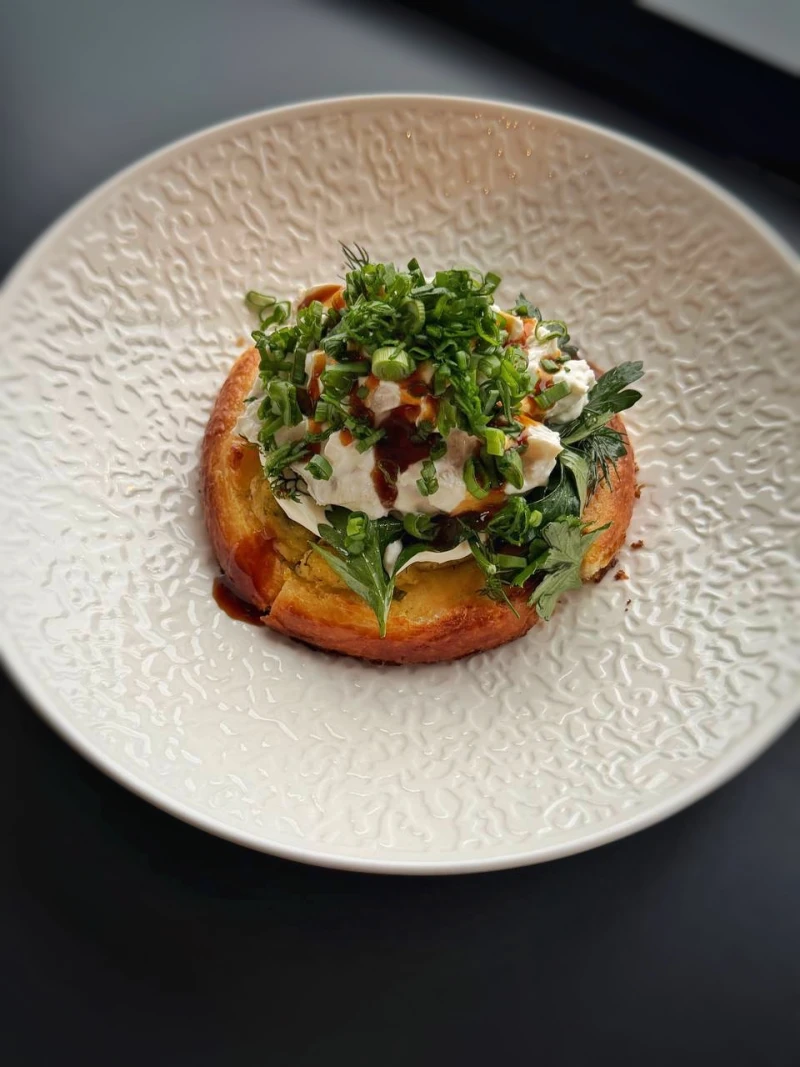 Шаньга с северным груздями и муссом из хрена 185гр