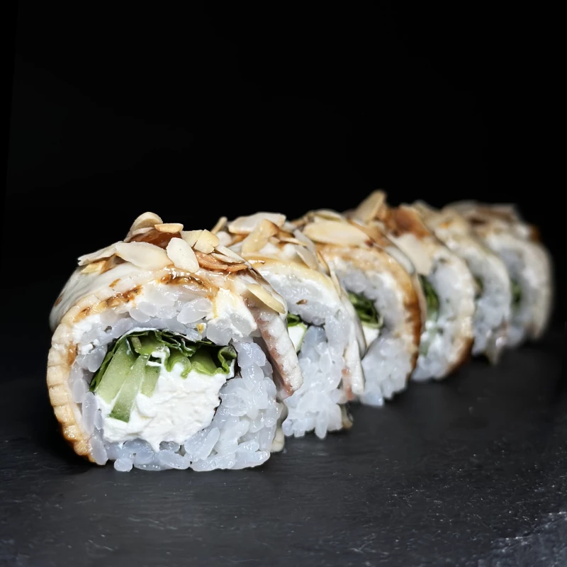 Ролл с угрем и соусом Дор-блю  6 шт 230гр