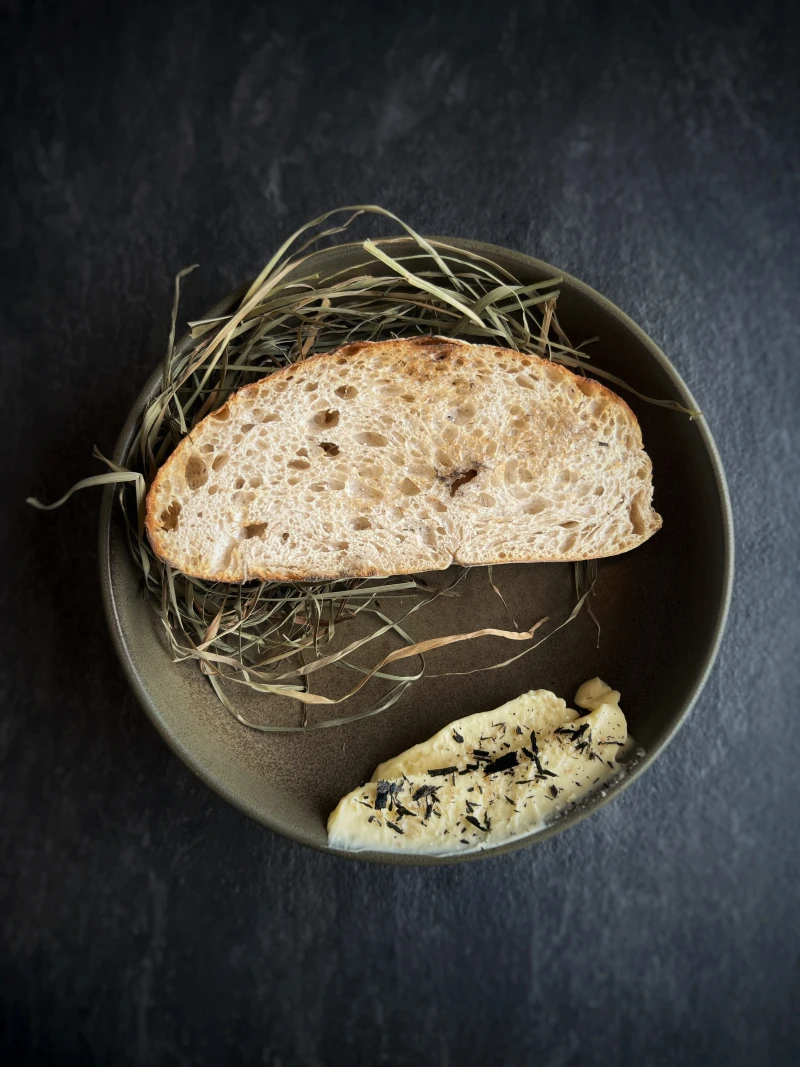 Домашний хлеб с копченым маслом 120гр