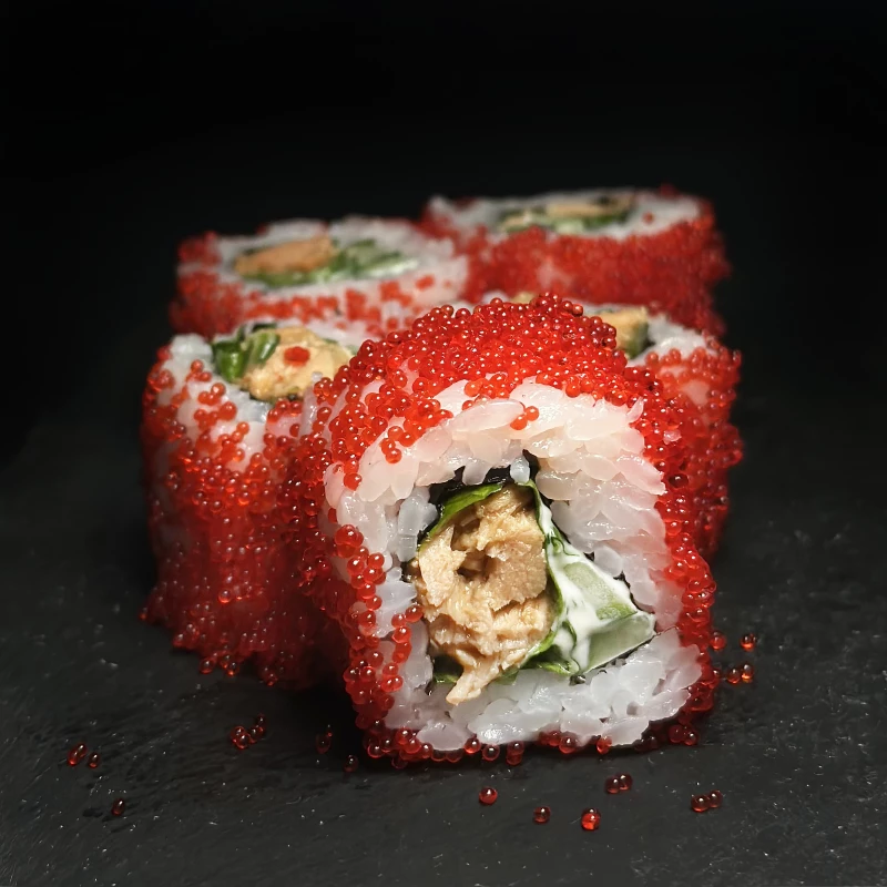 Ролл с жаренным лососем и терияки 6 шт 200гр