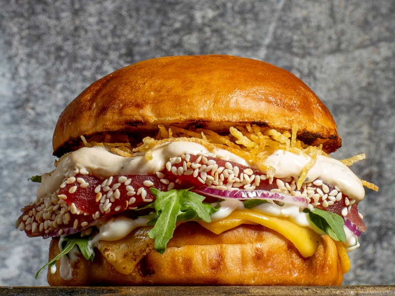 Бургер "Fish" с тунцом