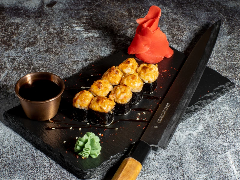 Ролл запеченный с креветкой