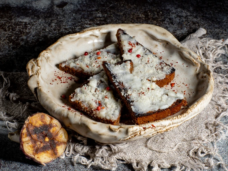 Ржаные  гренки с шпик-паштетом