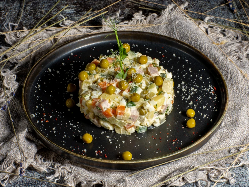 Салат "Оливье",