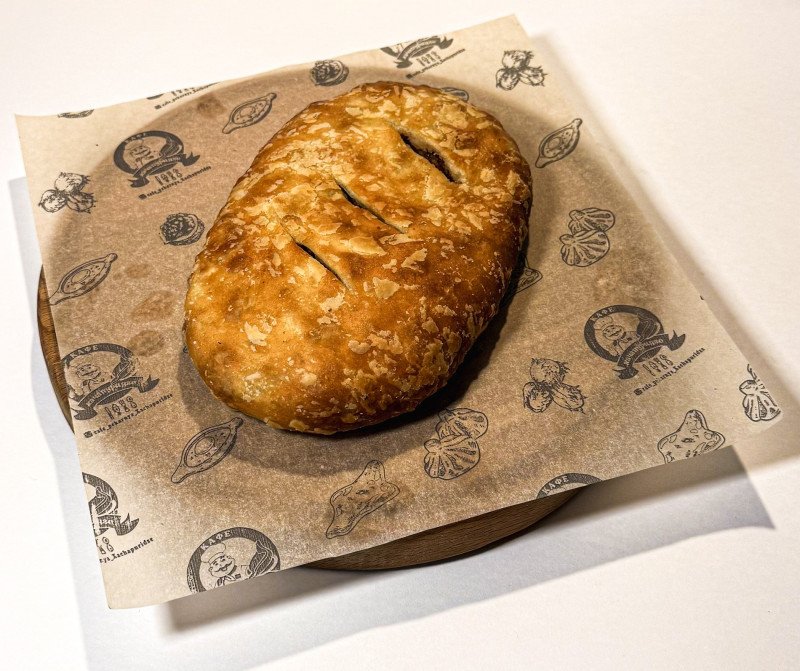 Лобиани в слоеном тесте