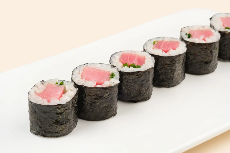 Маки с тунцом