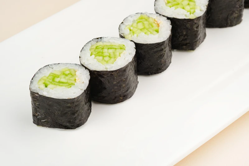 Маки с огурцом