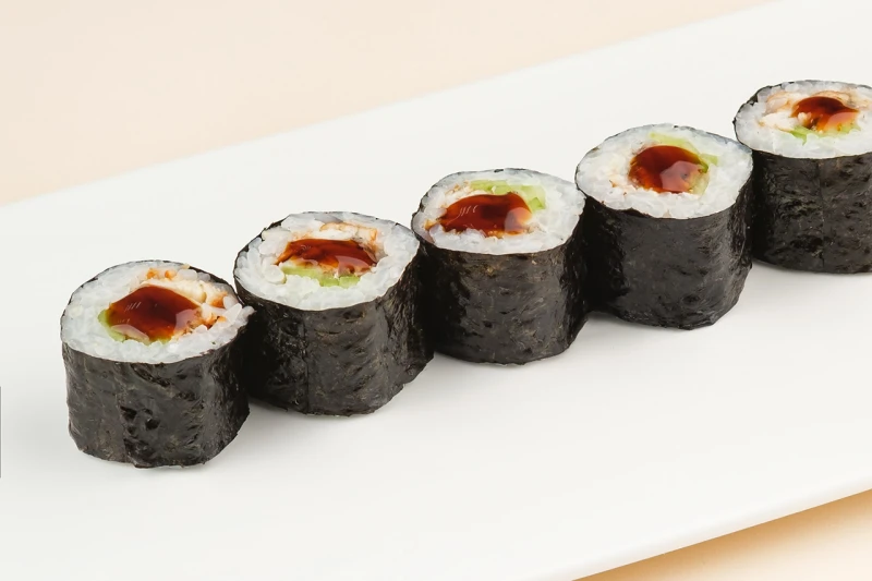 Маки с угрем