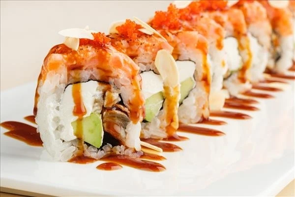 Роллы Опаленный лосось спайси