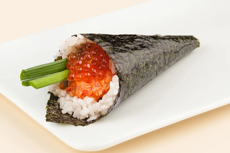 Хэнд-ролл Лосось