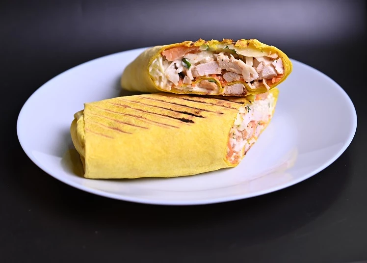 ШАУРМА С ГОВЯДИНОЙ СЫРНЫЙ ЛАВАШ