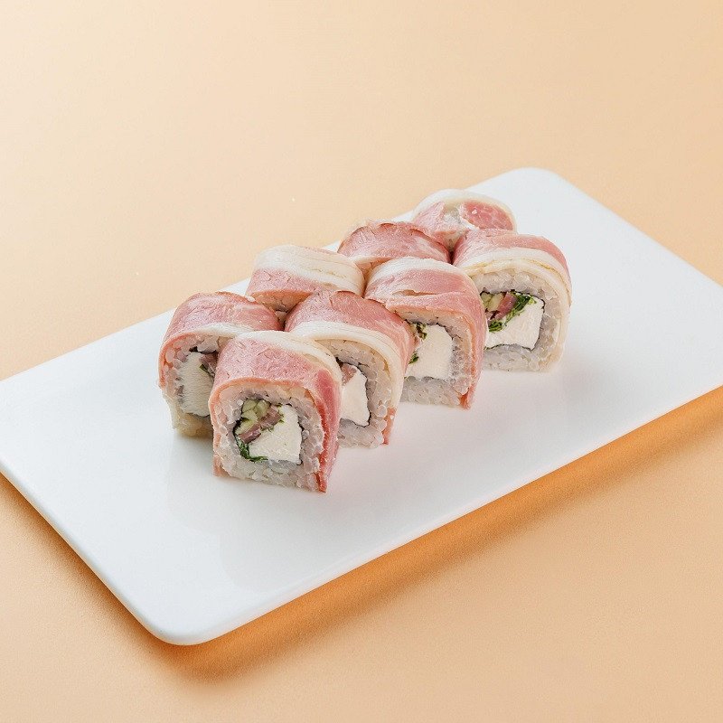 Ролл с беконом