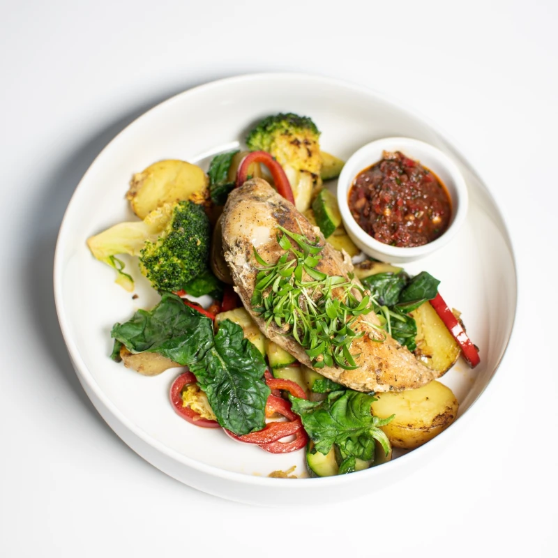 Куриное филе Су-вид с овощным соте