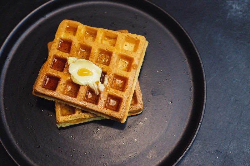 Вафли с кленовым сиропом