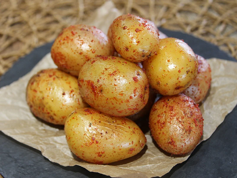 Молодой картофель на мангале