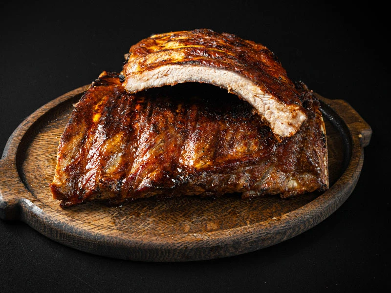 Свиные рёбрышки на углях